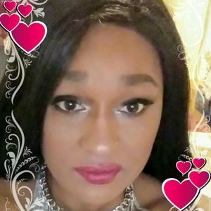 Meet your Posher, Lorraine